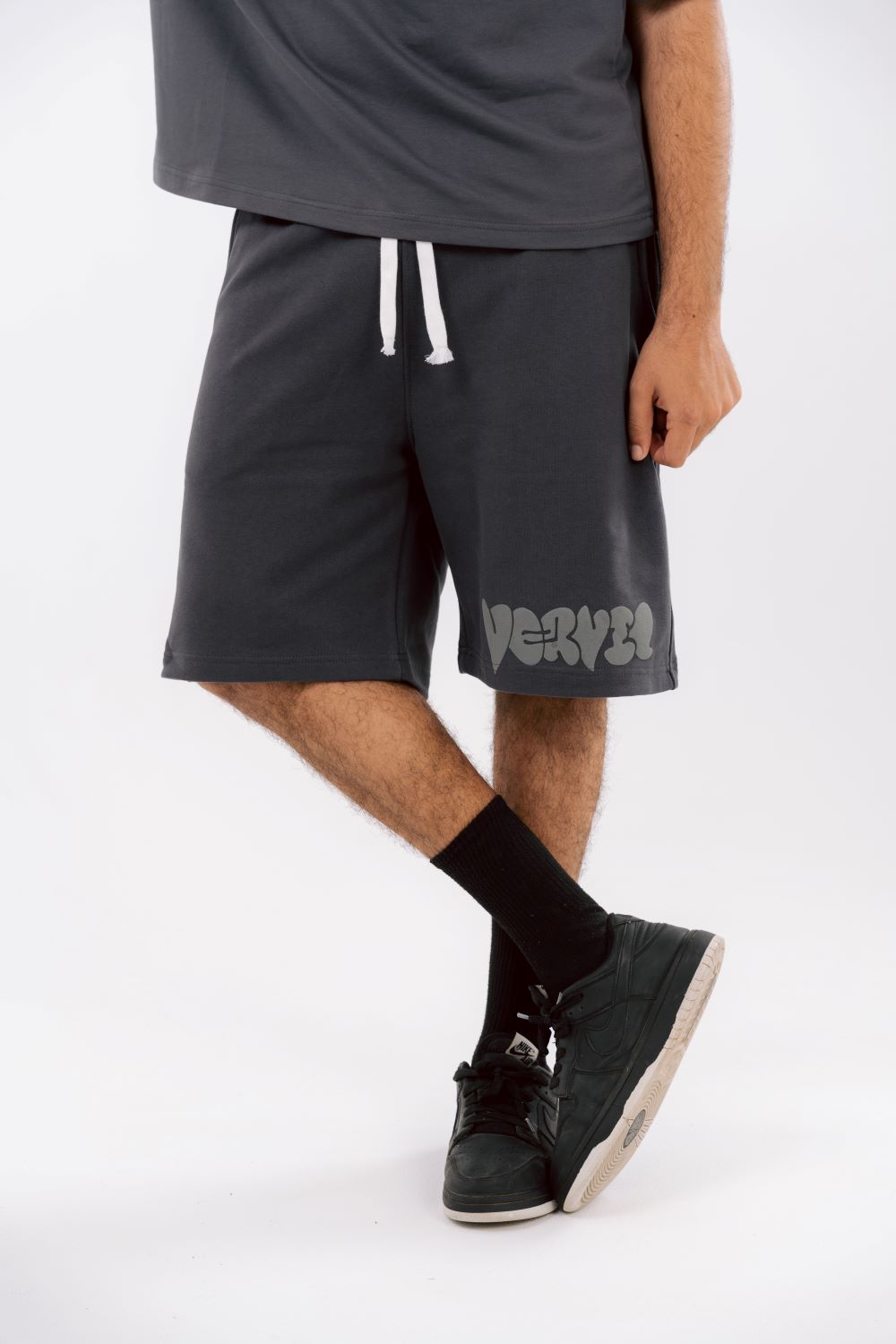 Gray vervil short