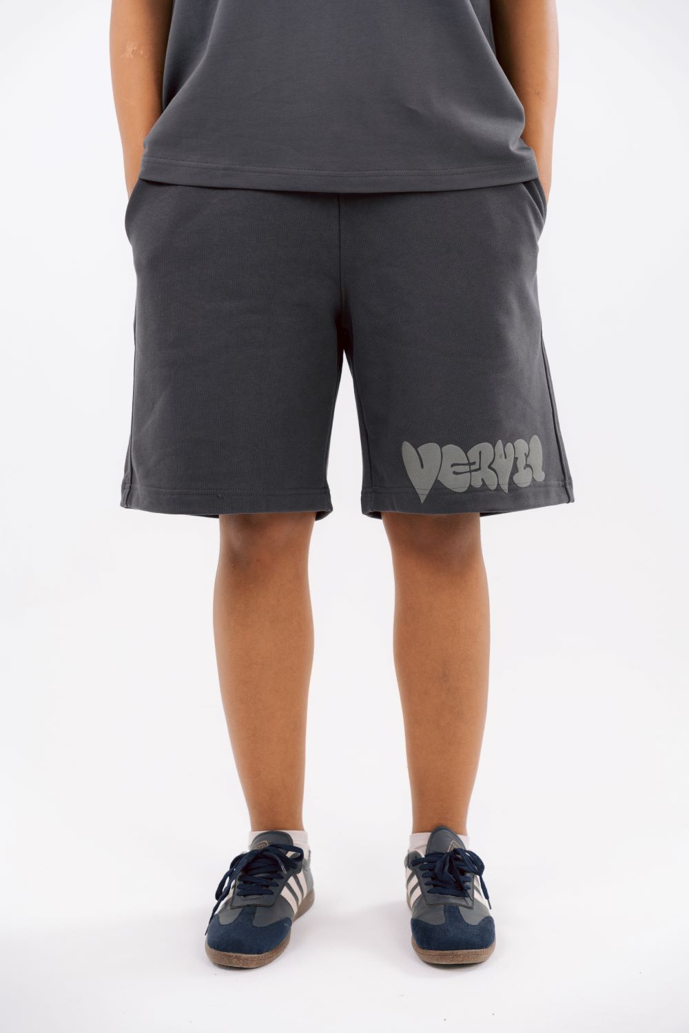 Gray vervil short
