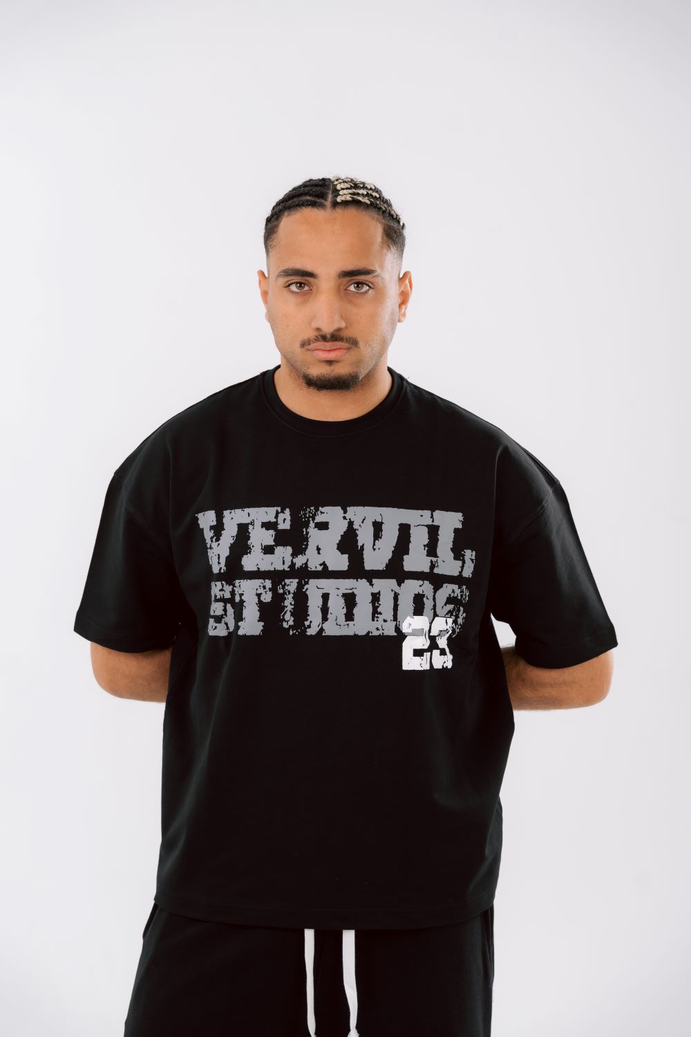 Black vervil T-SHIRT
