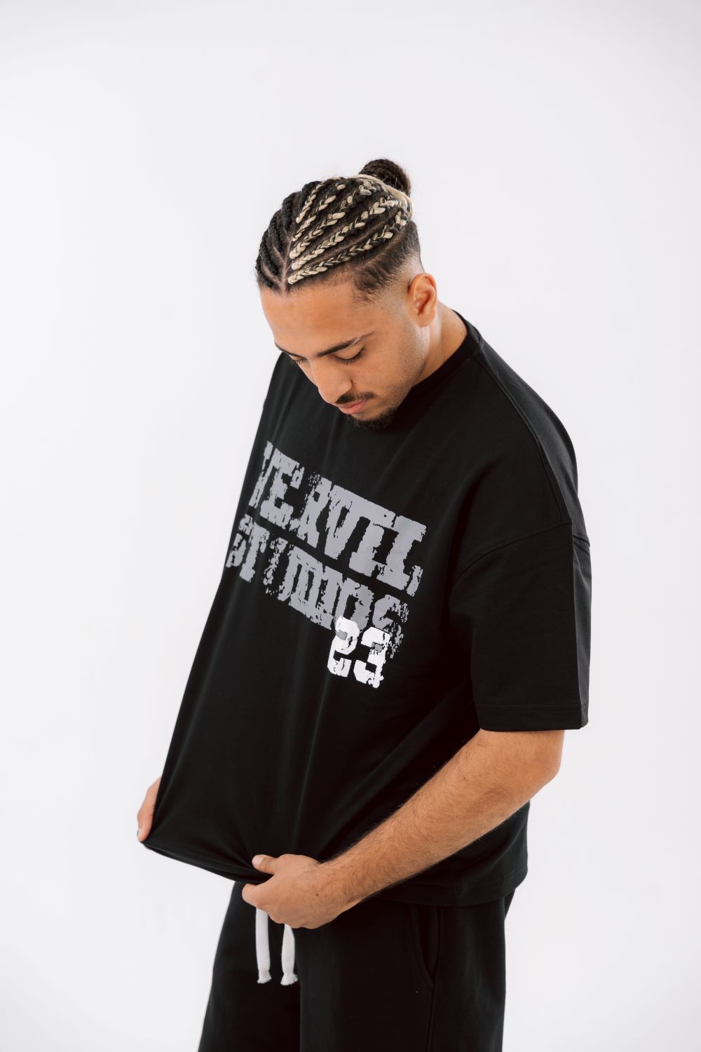 Black vervil T-SHIRT