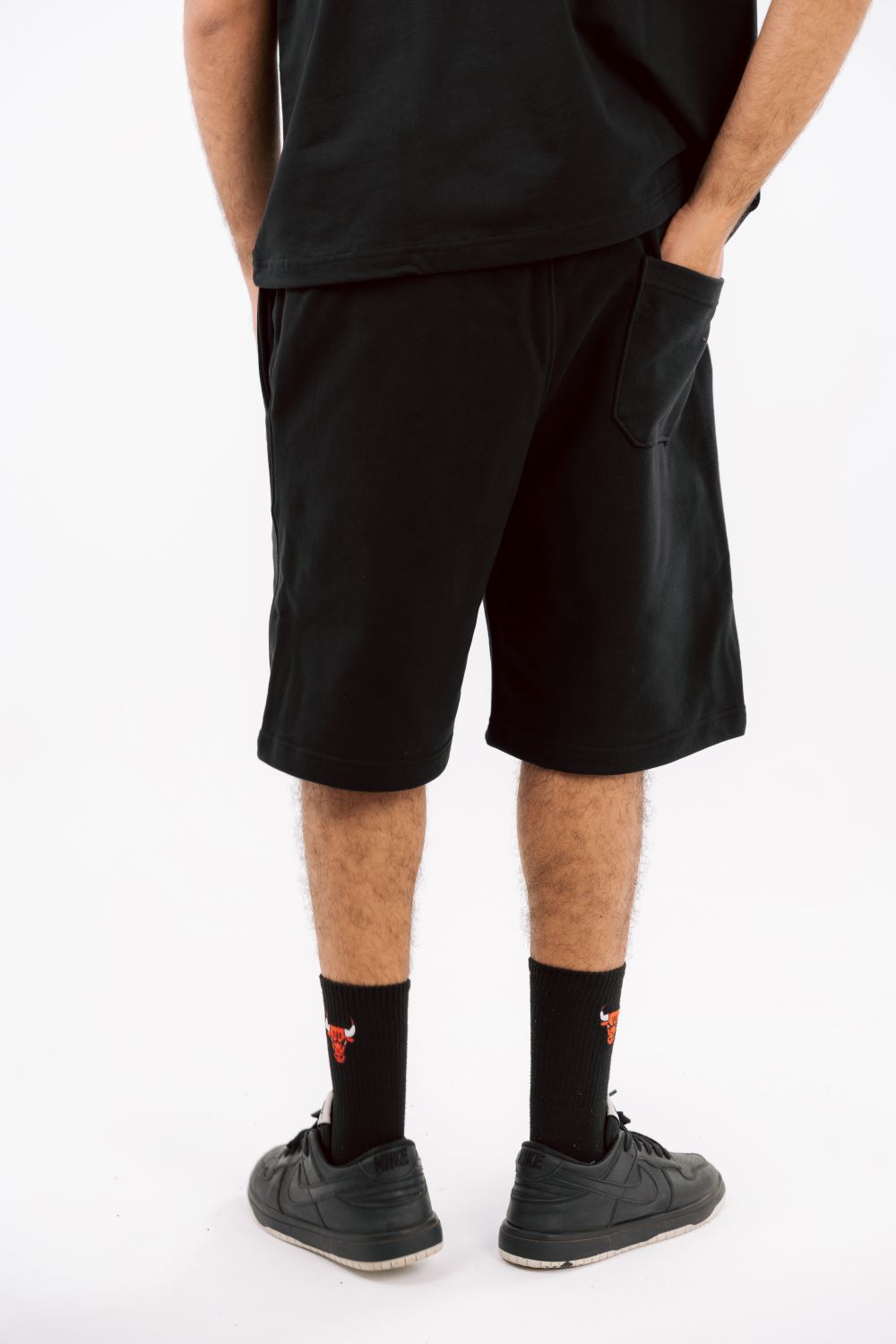 Black vervil short