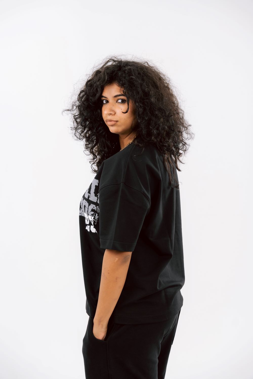 Black vervil T-SHIRT